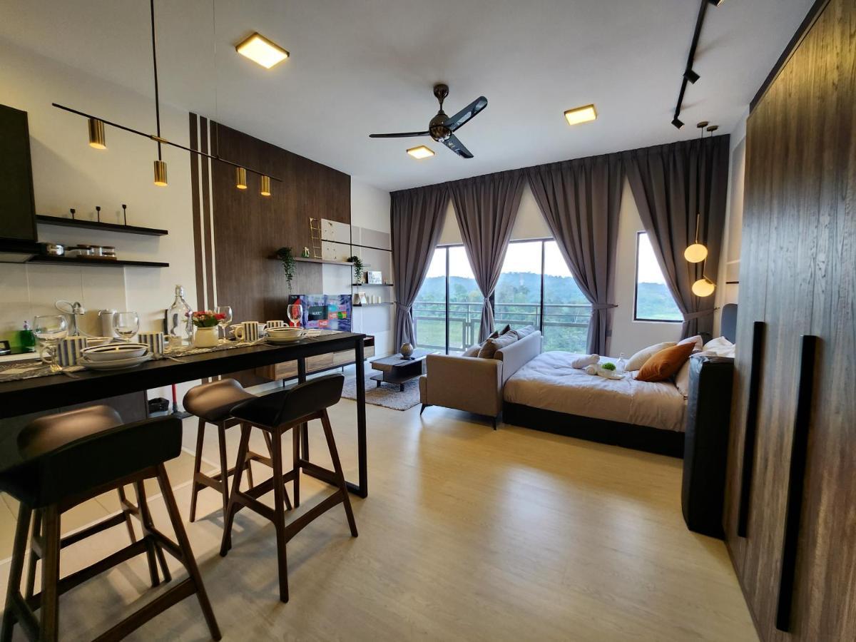 Taman Equine Comfy Studio#Greenery View#4 Pax#Aeon Mall Seri Kembangan Εξωτερικό φωτογραφία